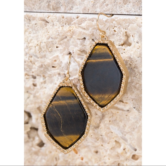 So Fancy Boutique Jewelry - 🌹NEW - TANUJA Earrings